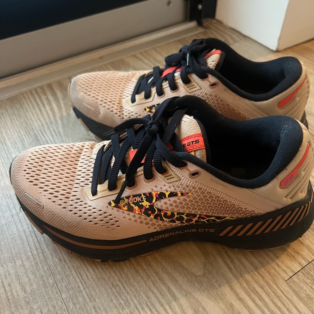 Brooks Beige and Black Running Shoes